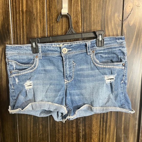 Denim Jean Shorts Size: 15/16 - Picture 1 of 7
